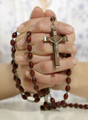 rosary praying hands